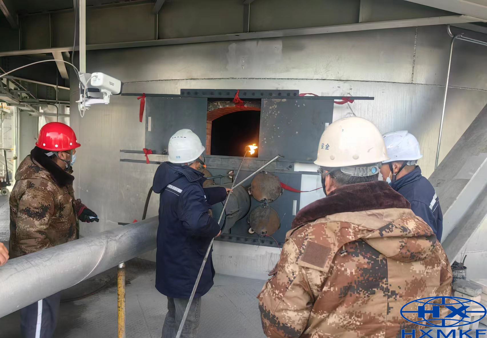 公司承建的新疆大安能源有限公司干熄焦項目點火烘爐